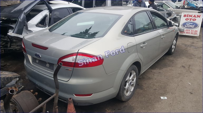 ford-mondeo-resim (9)